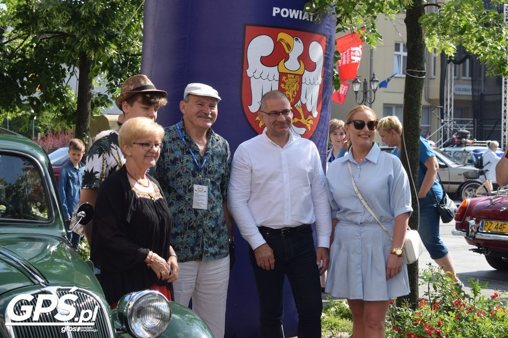 X Rajd Pojazdów Zabytkowych po drogach powiatu średzkiego