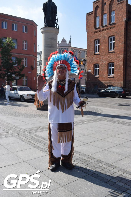 X Rajd Pojazdów Zabytkowych po drogach powiatu średzkiego
