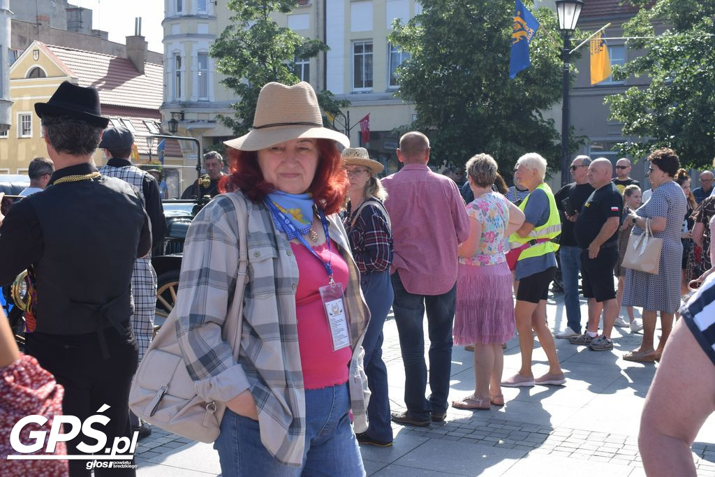 X Rajd Pojazdów Zabytkowych po drogach powiatu średzkiego