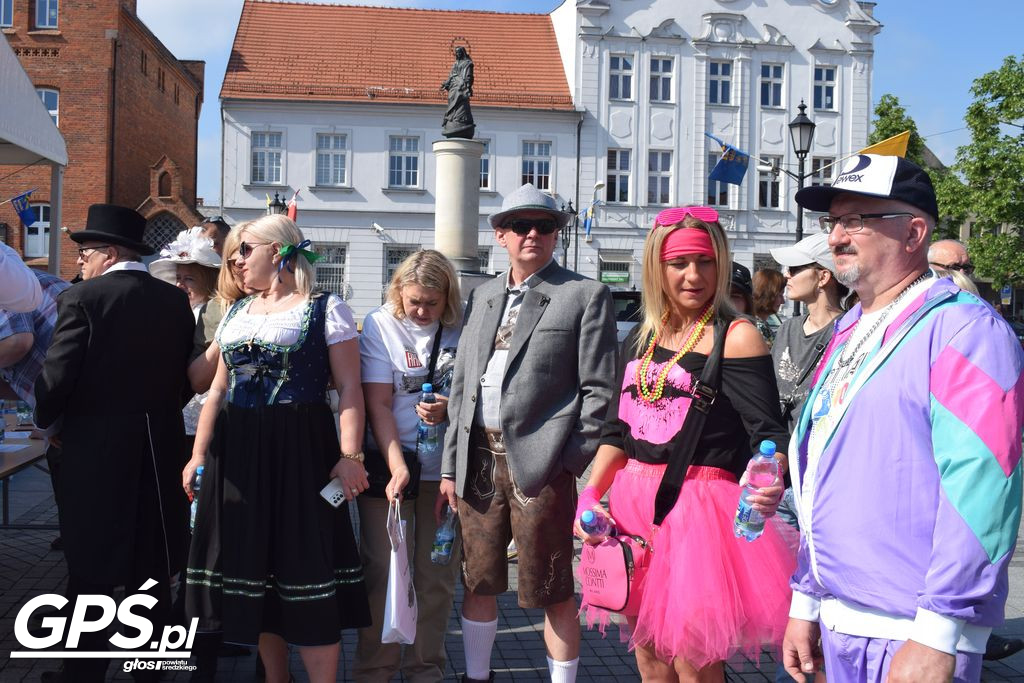 X Rajd Pojazdów Zabytkowych po drogach powiatu średzkiego