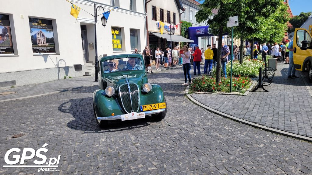 X Rajd Pojazdów Zabytkowych po drogach powiatu średzkiego