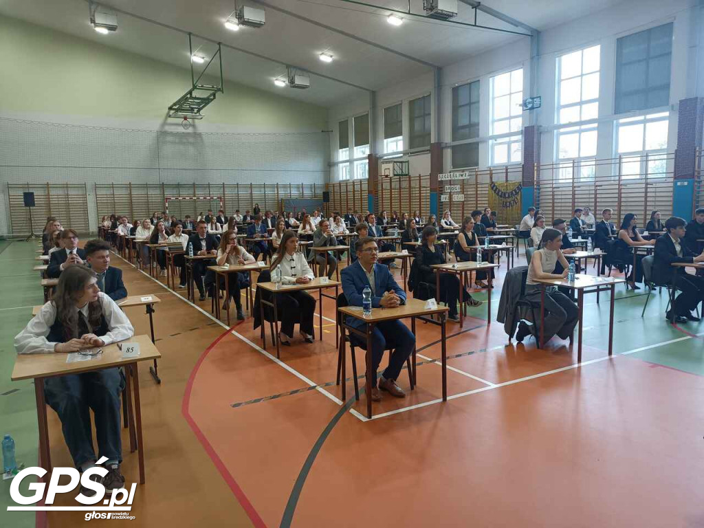 Egzaminy maturalne (dzień 1)