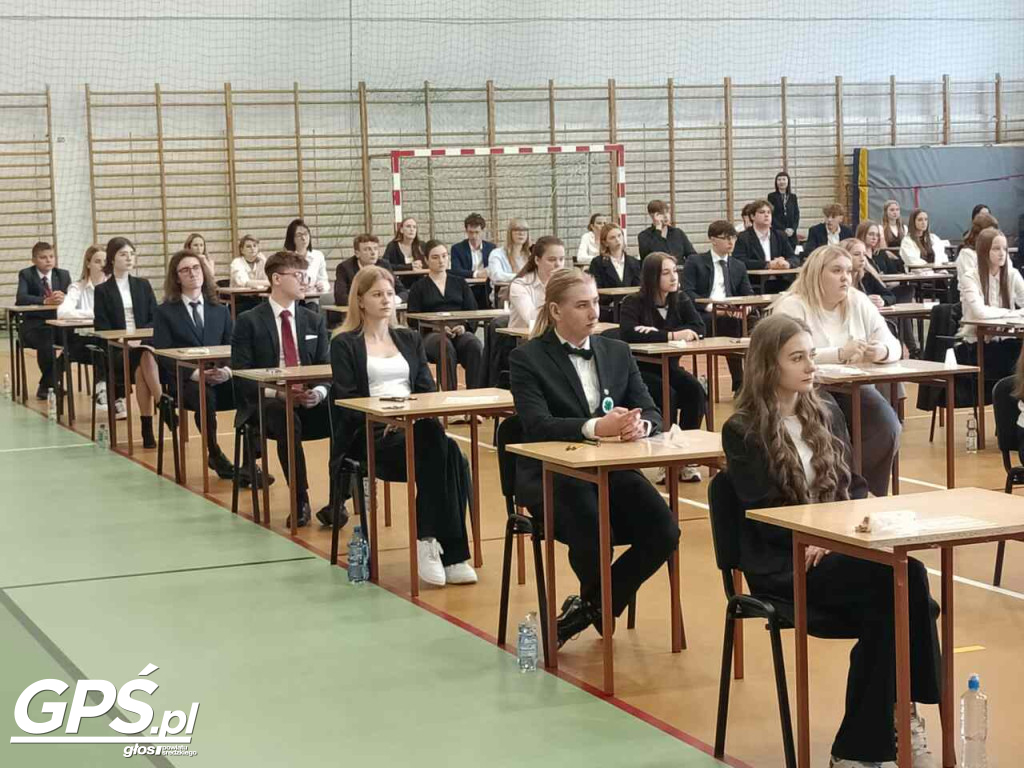 Egzaminy maturalne (dzień 1)