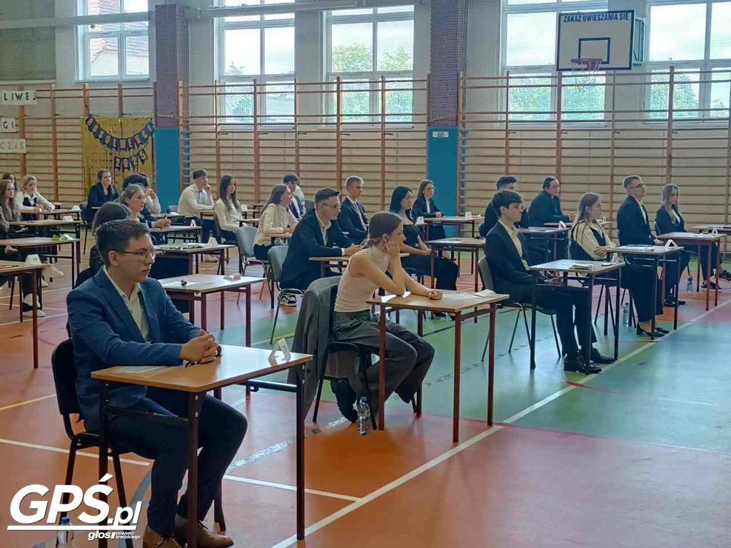 Egzaminy maturalne (dzień 1)