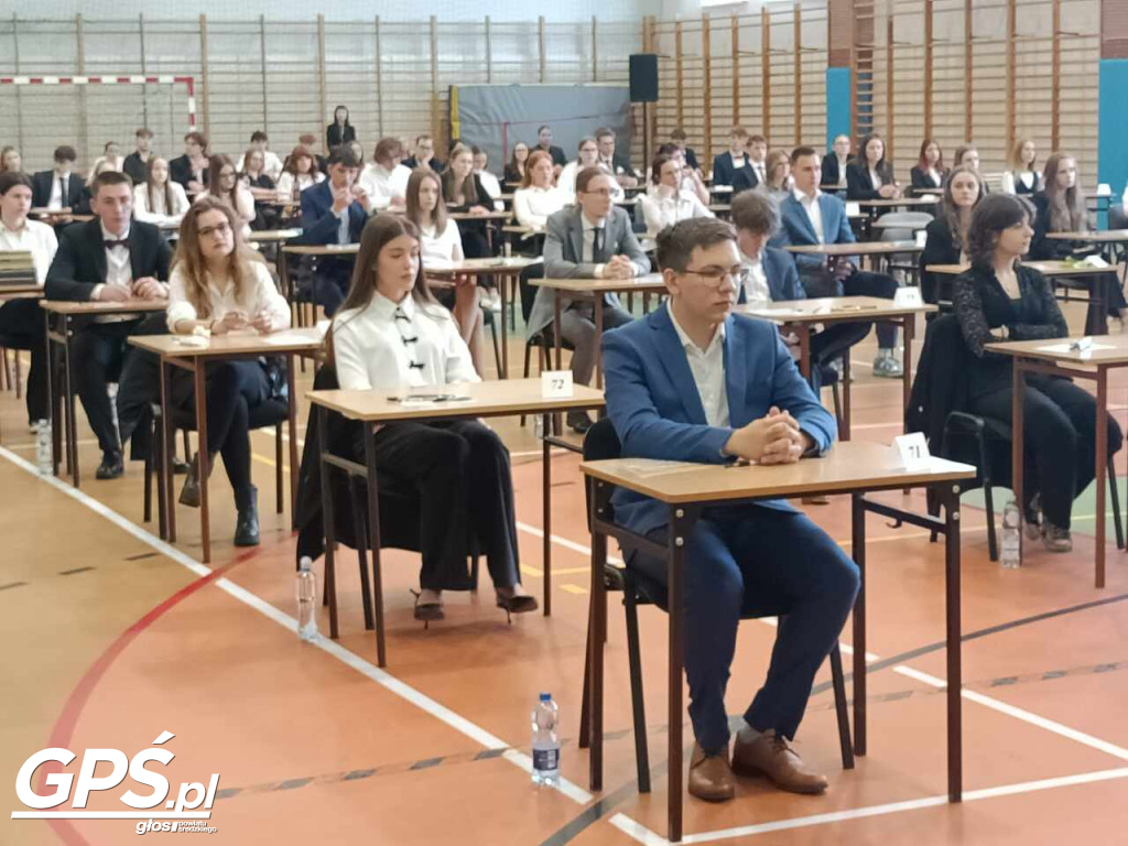 Egzaminy maturalne (dzień 1)