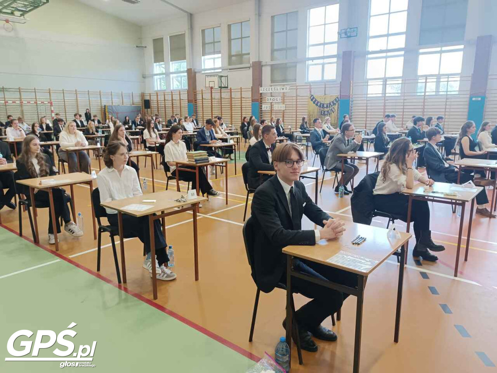 Egzaminy maturalne (dzień 1)