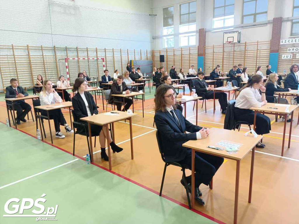 Egzaminy maturalne (dzień 1)