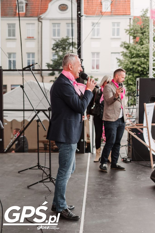 W Środzie ustanowiono rekord Polski w samobadaniu piersi
