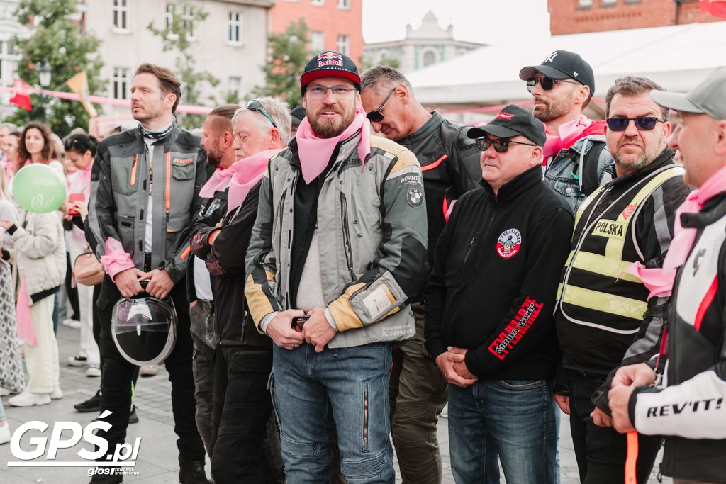 W Środzie ustanowiono rekord Polski w samobadaniu piersi