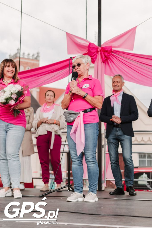 W Środzie ustanowiono rekord Polski w samobadaniu piersi