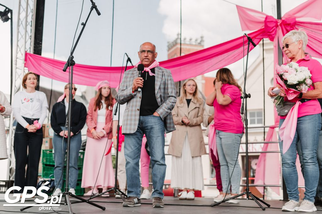 W Środzie ustanowiono rekord Polski w samobadaniu piersi