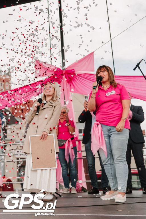 W Środzie ustanowiono rekord Polski w samobadaniu piersi
