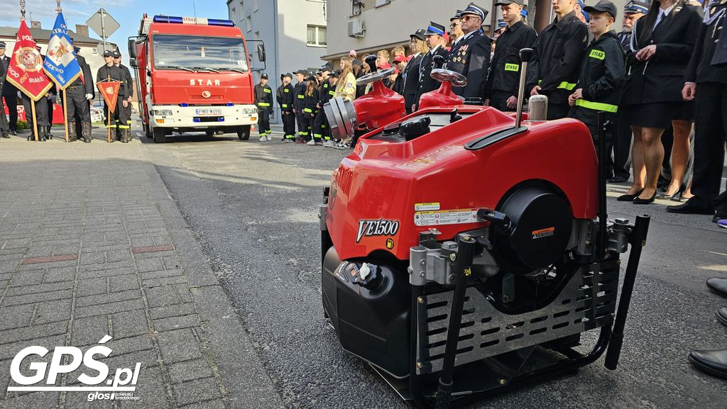 Przekazanie wozów dla OSP Miłosław i OSP Mikuszewo