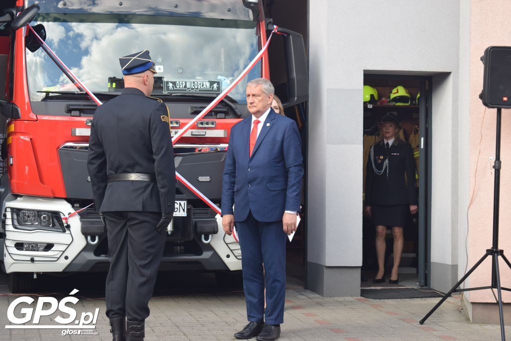 Przekazanie wozów dla OSP Miłosław i OSP Mikuszewo