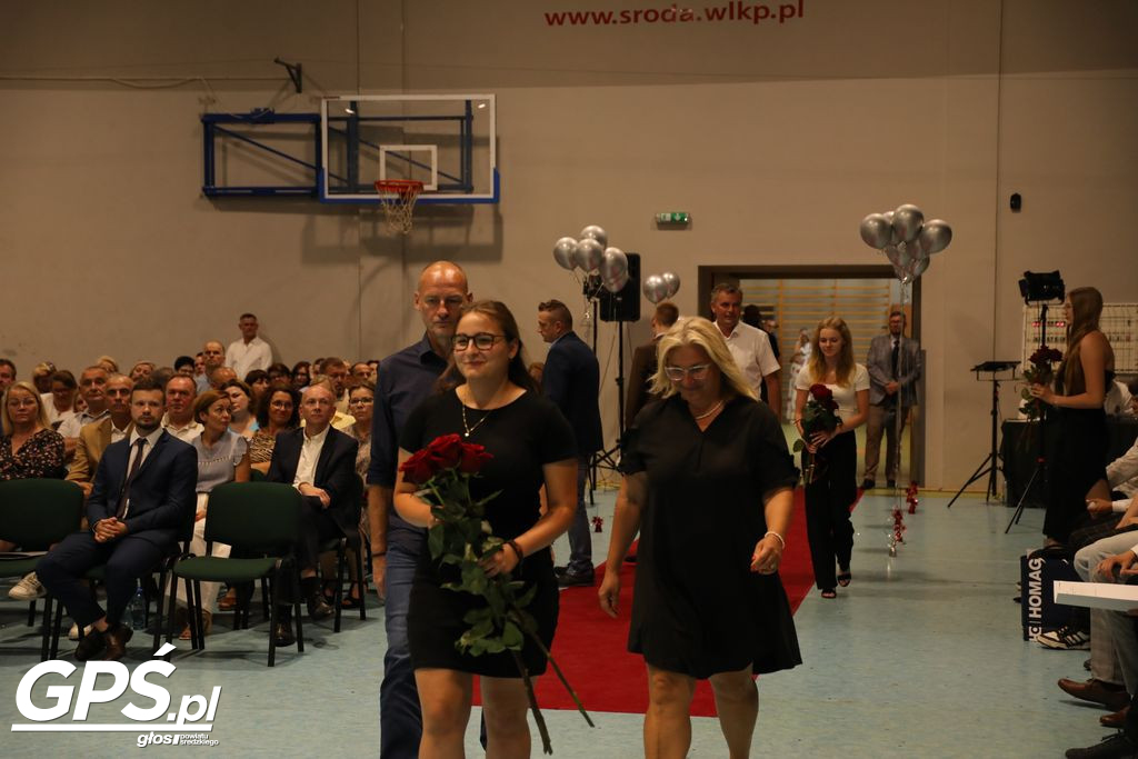 Stypendia dla najzdolniejszych uczniów Zespołu Szkół Rolniczych w Środzie