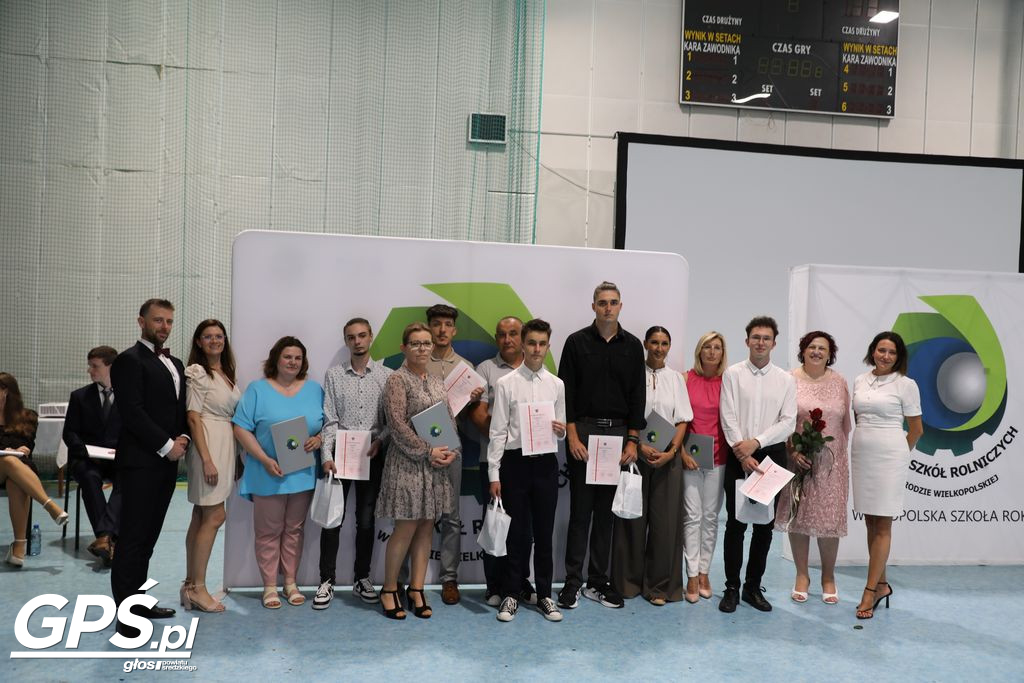 Stypendia dla najzdolniejszych uczniów Zespołu Szkół Rolniczych w Środzie