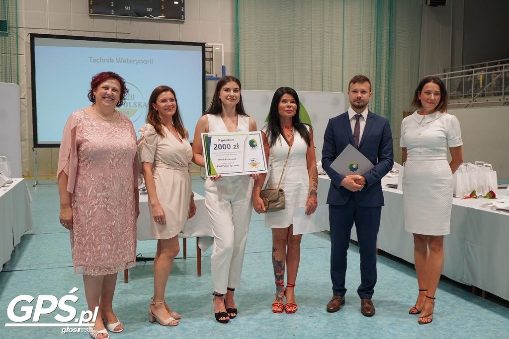 Stypendia dla najzdolniejszych uczniów Zespołu Szkół Rolniczych w Środzie