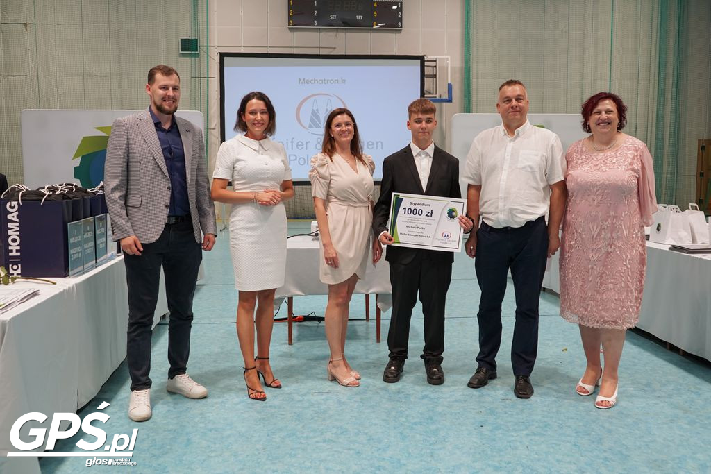 Stypendia dla najzdolniejszych uczniów Zespołu Szkół Rolniczych w Środzie