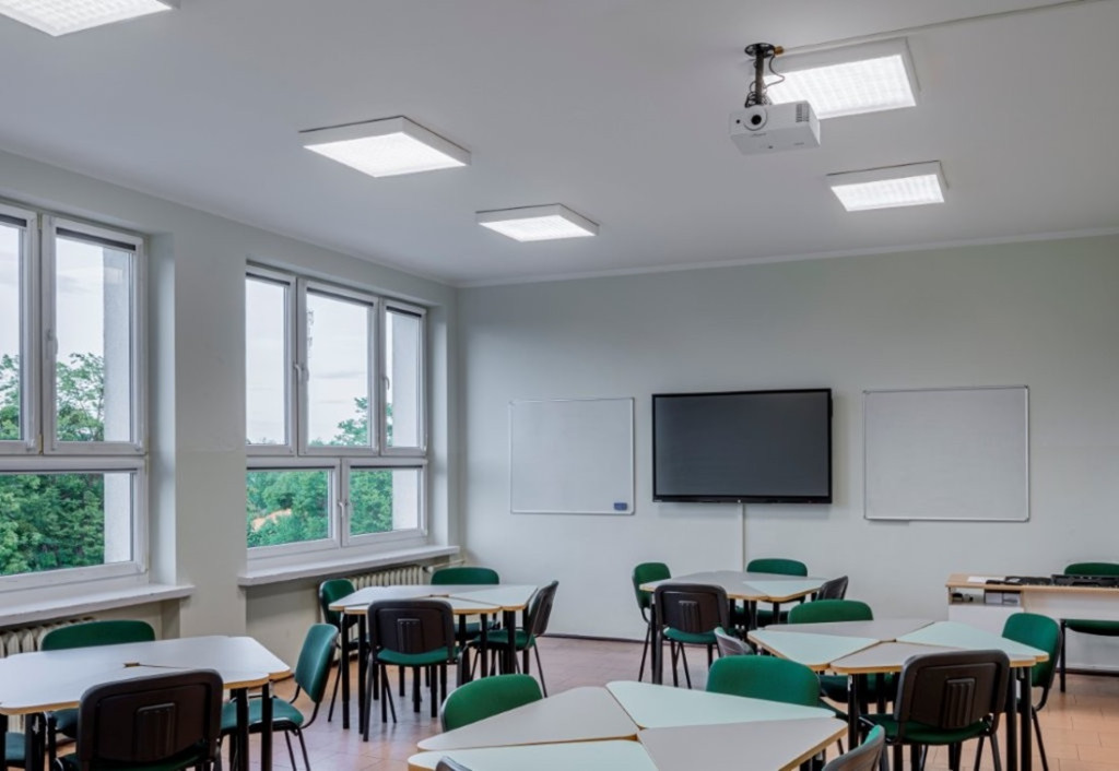 Nowe oświetlenie w średzkich szkołach
