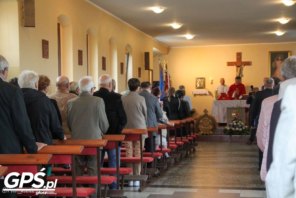 Poświęcenie i przekazanie samochodu dla OSP Pięczkowo