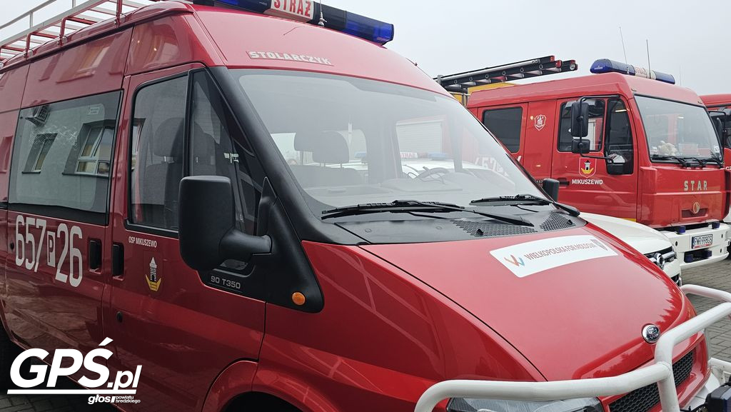 Przekazanie wozu OSP Mikuszewo dla mołdawskiej gminy Sireți