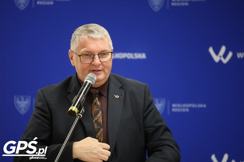 Przekazanie wozu OSP Mikuszewo dla mołdawskiej gminy Sireți