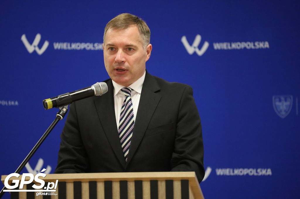 Przekazanie wozu OSP Mikuszewo dla mołdawskiej gminy Sireți