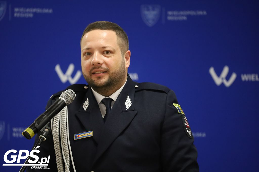 Przekazanie wozu OSP Mikuszewo dla mołdawskiej gminy Sireți