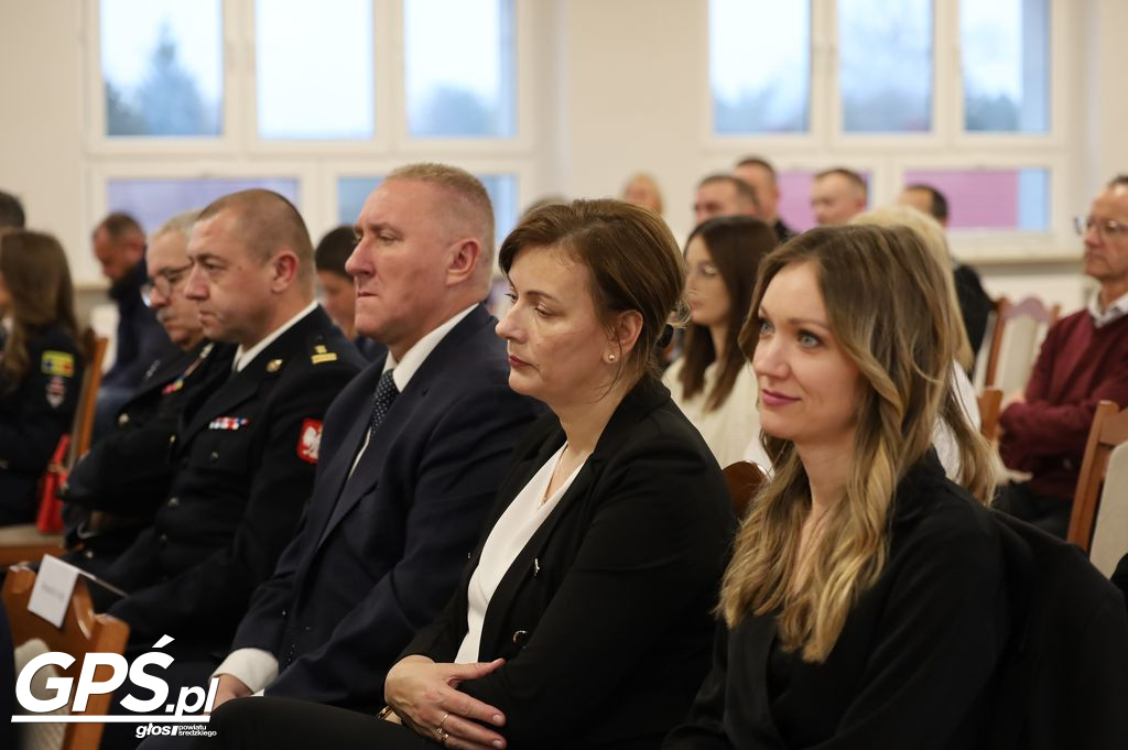 Przekazanie wozu OSP Mikuszewo dla mołdawskiej gminy Sireți