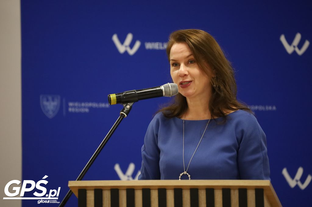 Przekazanie wozu OSP Mikuszewo dla mołdawskiej gminy Sireți