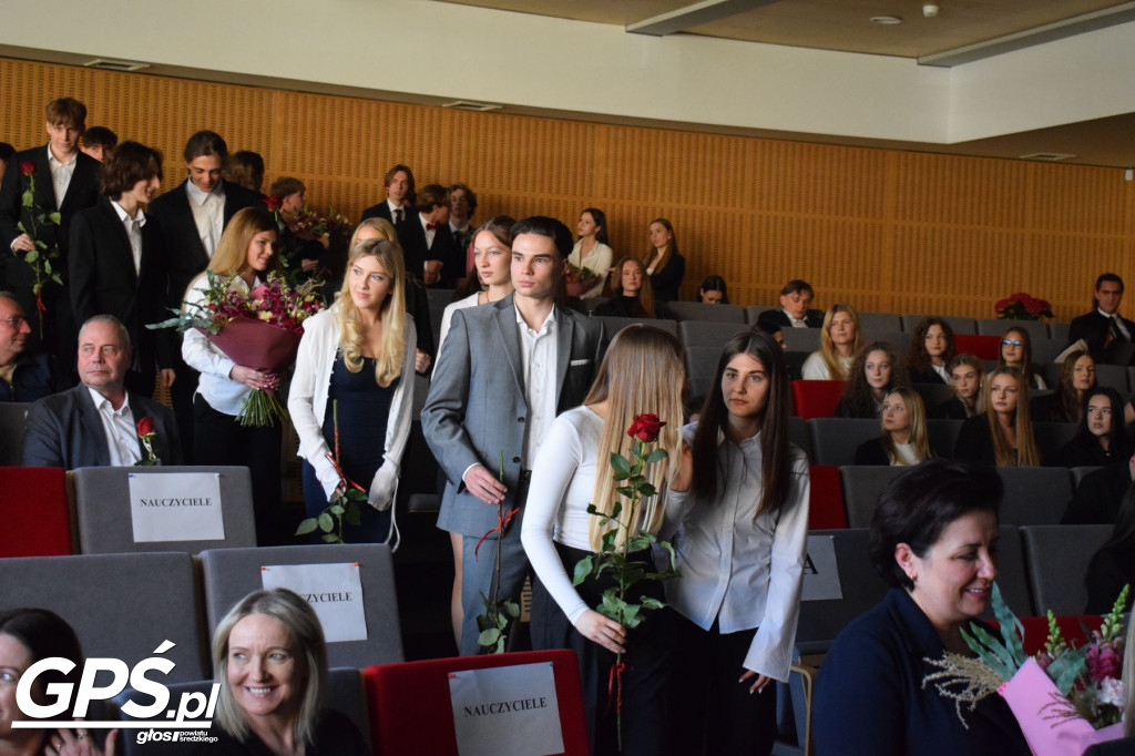 Pożegnanie uczniów klas maturalnych w ZSA