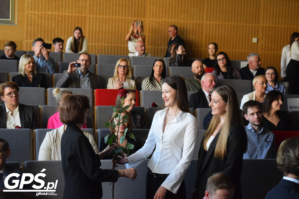 Pożegnanie uczniów klas maturalnych w ZSA
