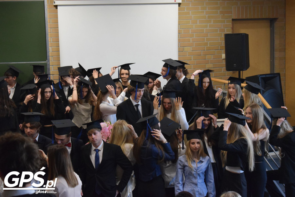 Pożegnanie uczniów klas maturalnych w ZSA