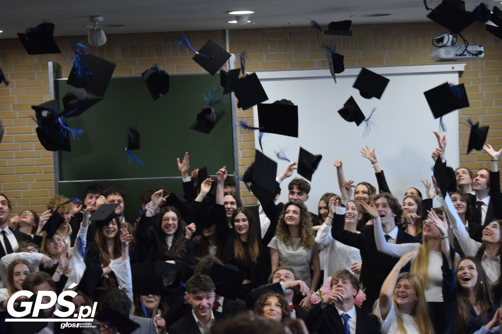 Pożegnanie uczniów klas maturalnych w ZSA
