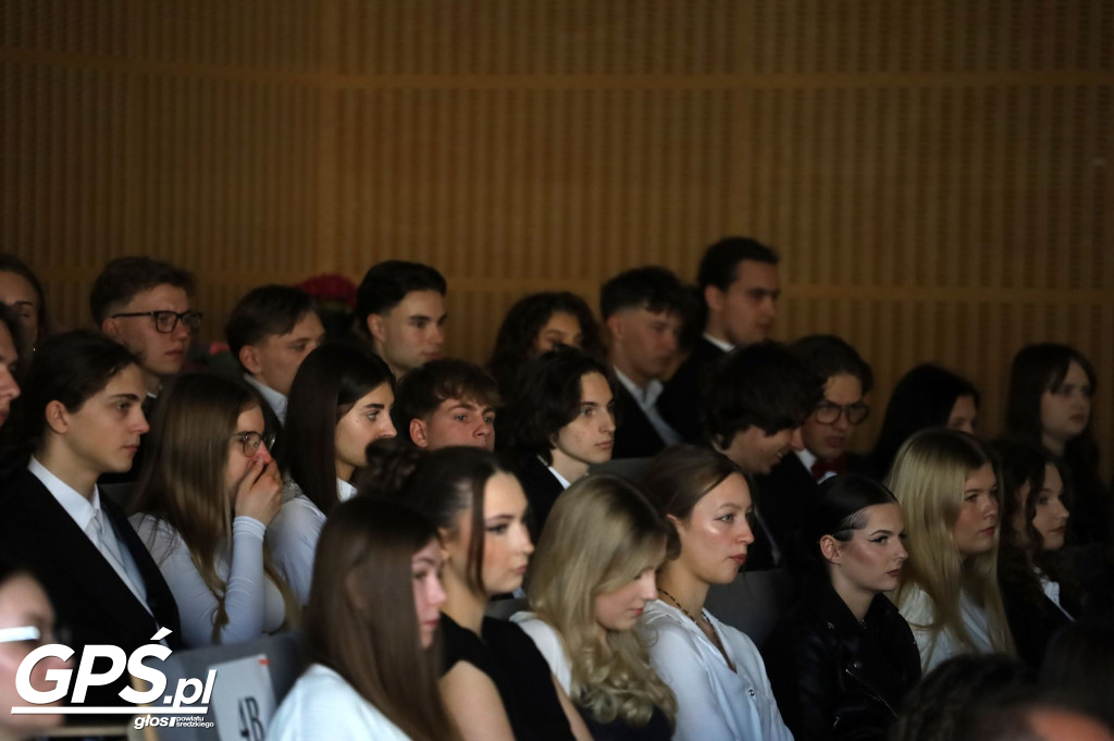Pożegnanie uczniów klas maturalnych w ZSA