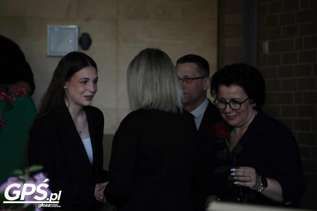 Pożegnanie uczniów klas maturalnych w ZSA