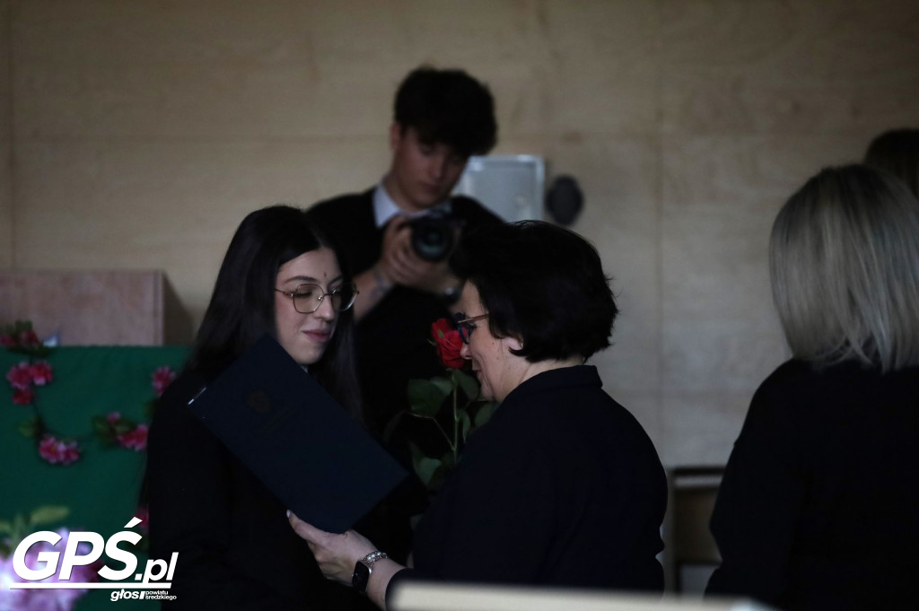 Pożegnanie uczniów klas maturalnych w ZSA