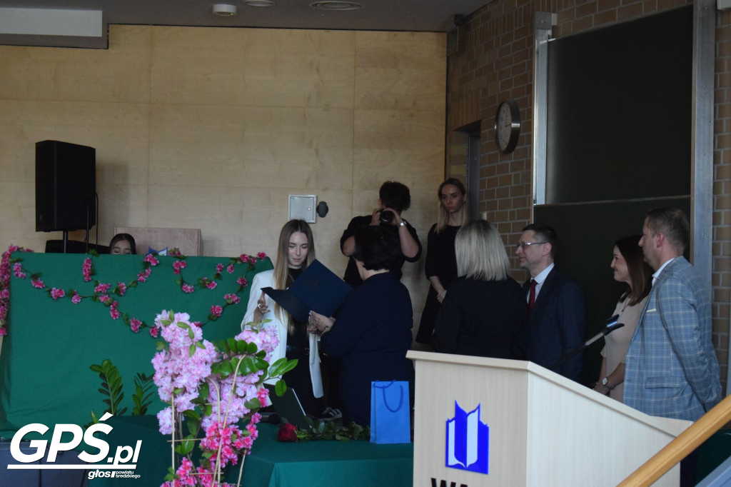 Pożegnanie uczniów klas maturalnych w ZSA