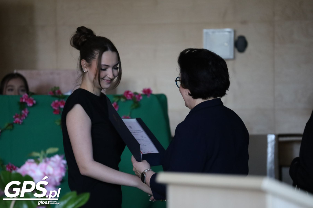 Pożegnanie uczniów klas maturalnych w ZSA