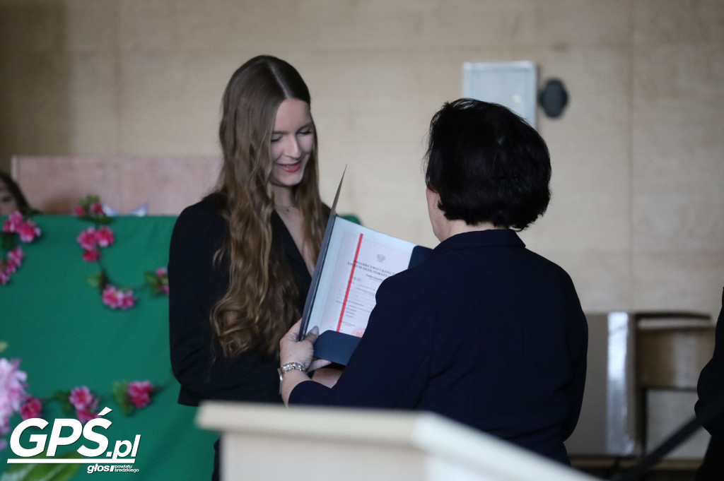 Pożegnanie uczniów klas maturalnych w ZSA