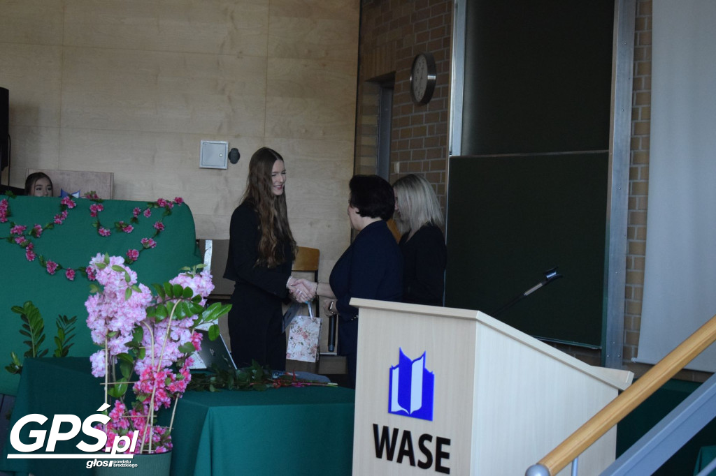 Pożegnanie uczniów klas maturalnych w ZSA