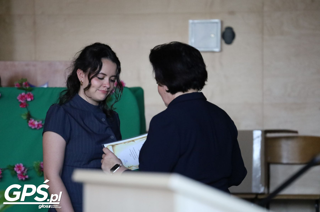 Pożegnanie uczniów klas maturalnych w ZSA