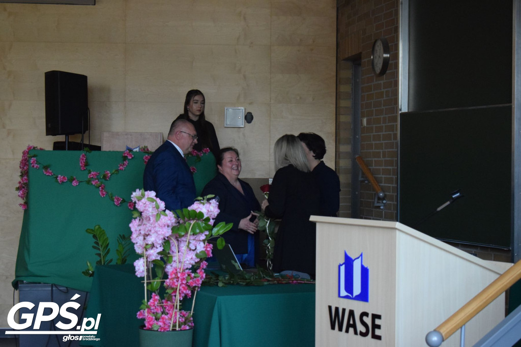 Pożegnanie uczniów klas maturalnych w ZSA