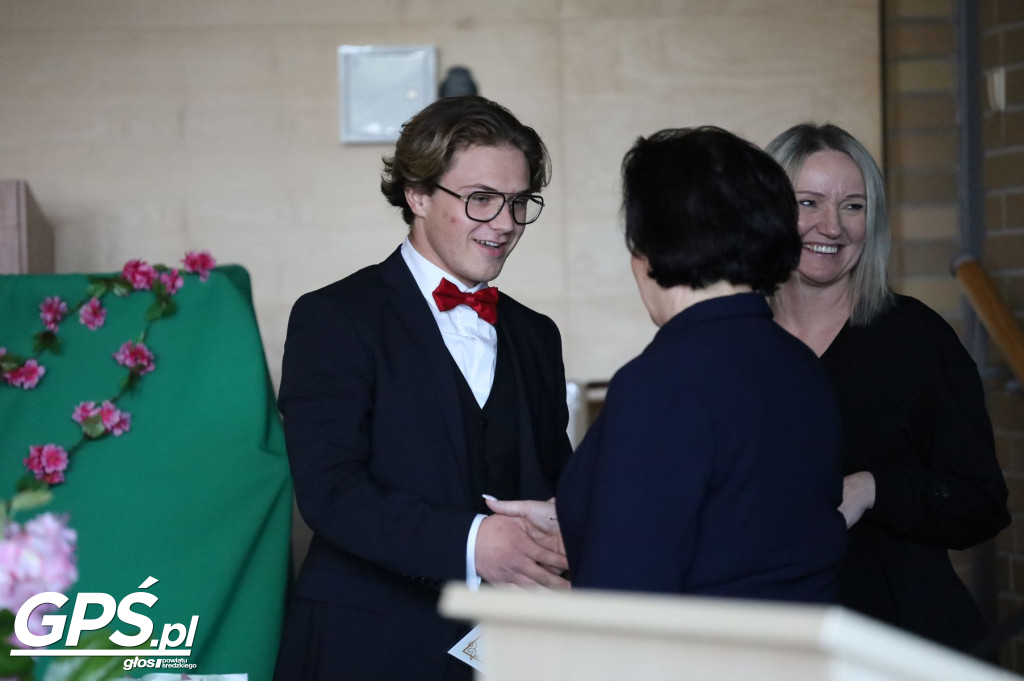 Pożegnanie uczniów klas maturalnych w ZSA