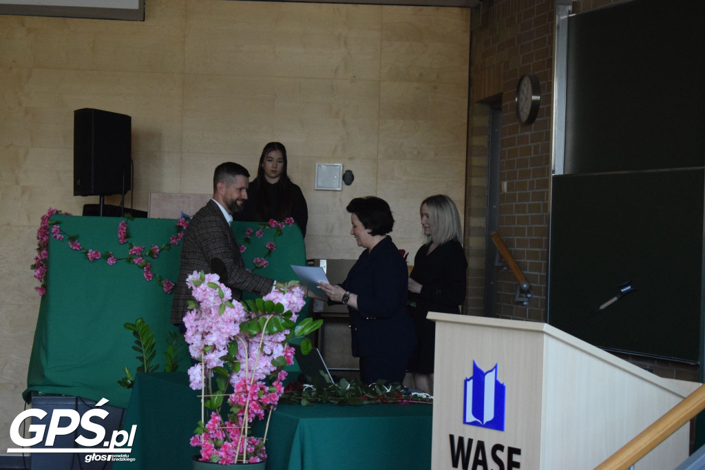 Pożegnanie uczniów klas maturalnych w ZSA