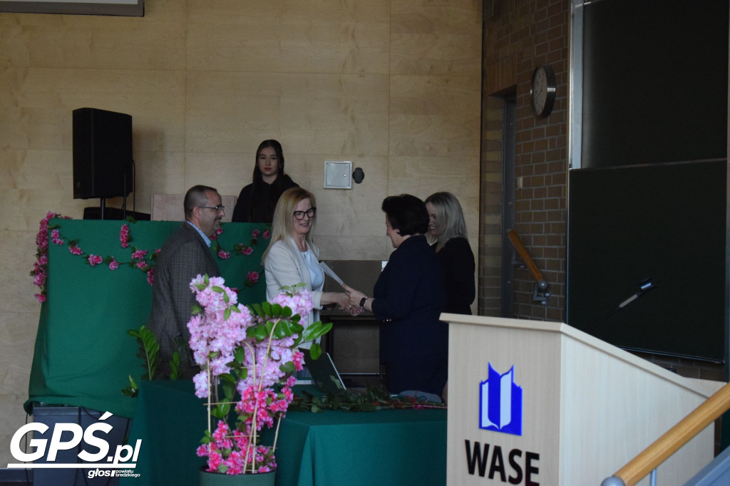 Pożegnanie uczniów klas maturalnych w ZSA