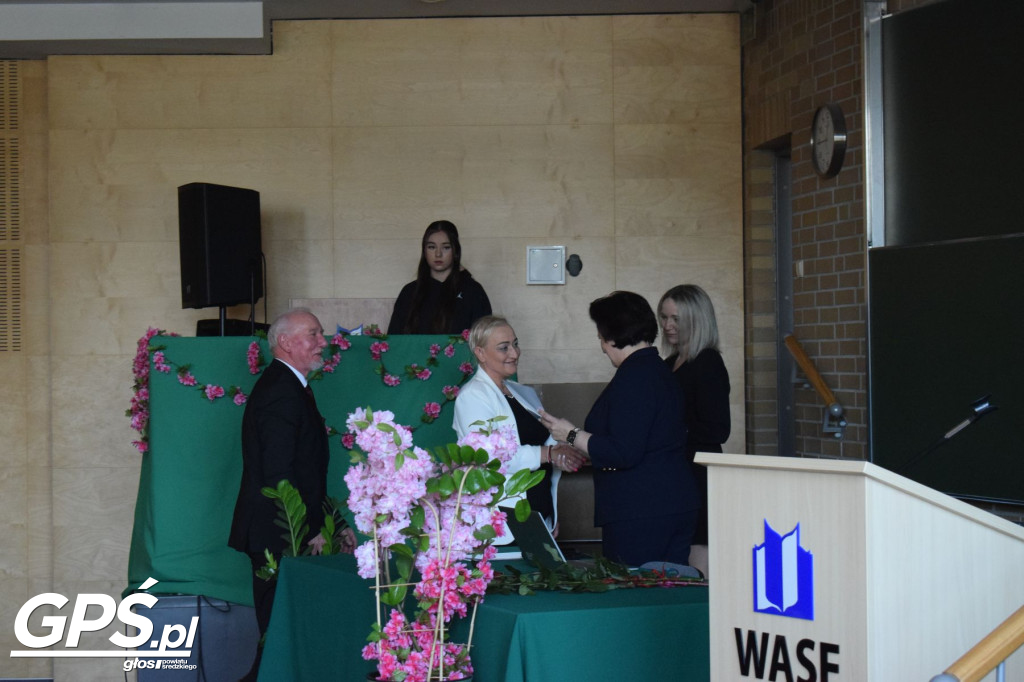Pożegnanie uczniów klas maturalnych w ZSA