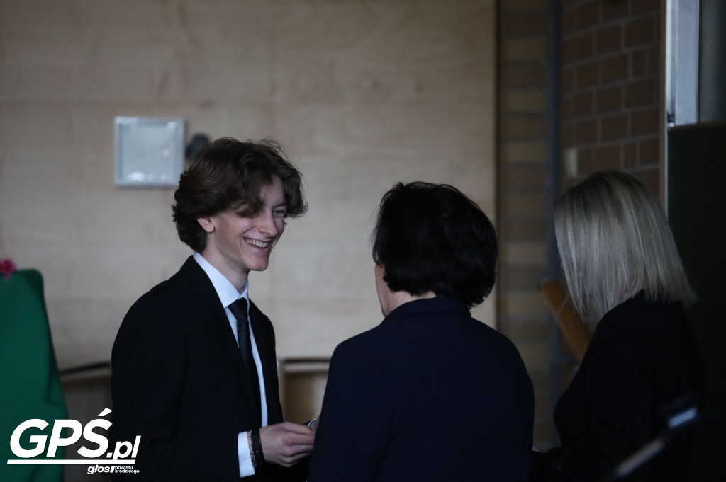 Pożegnanie uczniów klas maturalnych w ZSA