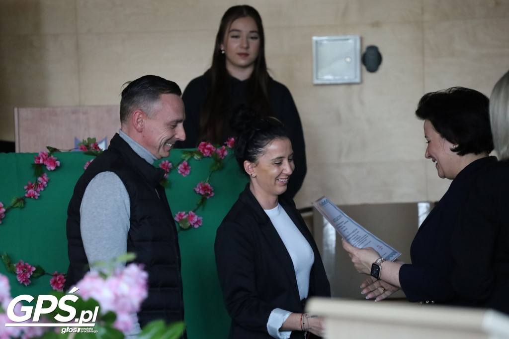 Pożegnanie uczniów klas maturalnych w ZSA