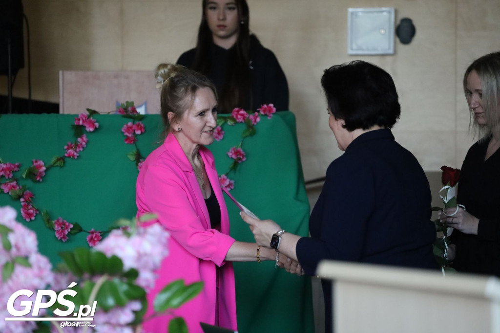 Pożegnanie uczniów klas maturalnych w ZSA